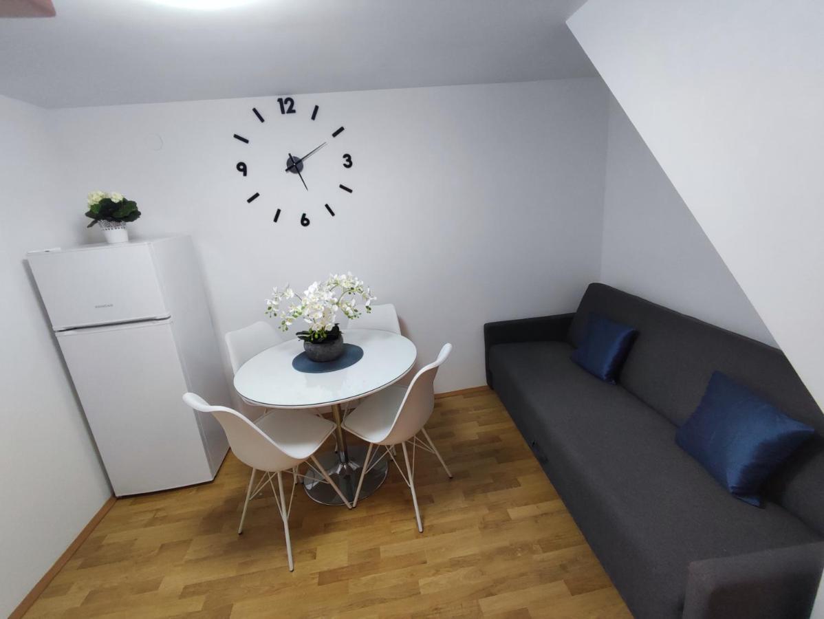 Stone House Lovric Apartment คาชเตลา ภายนอก รูปภาพ