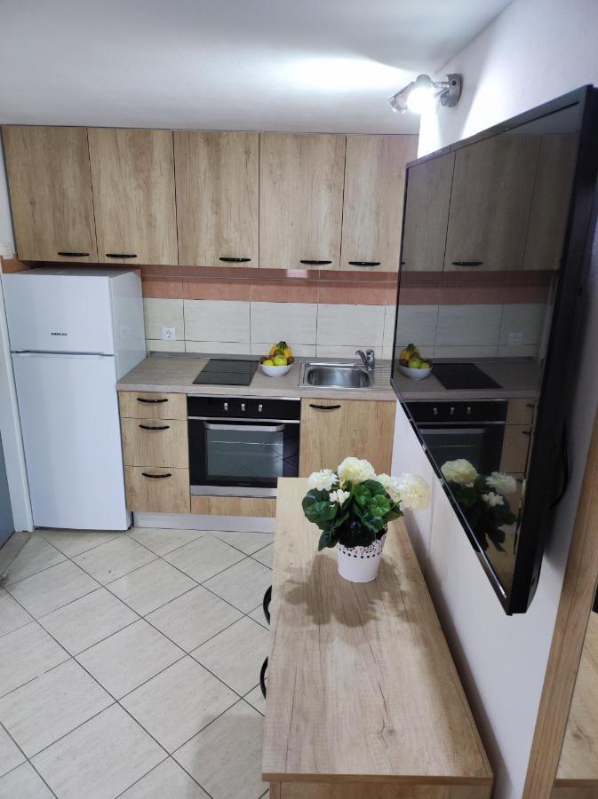 Stone House Lovric Apartment คาชเตลา ภายนอก รูปภาพ