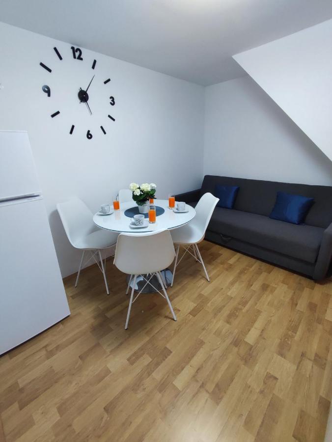 Stone House Lovric Apartment คาชเตลา ภายนอก รูปภาพ