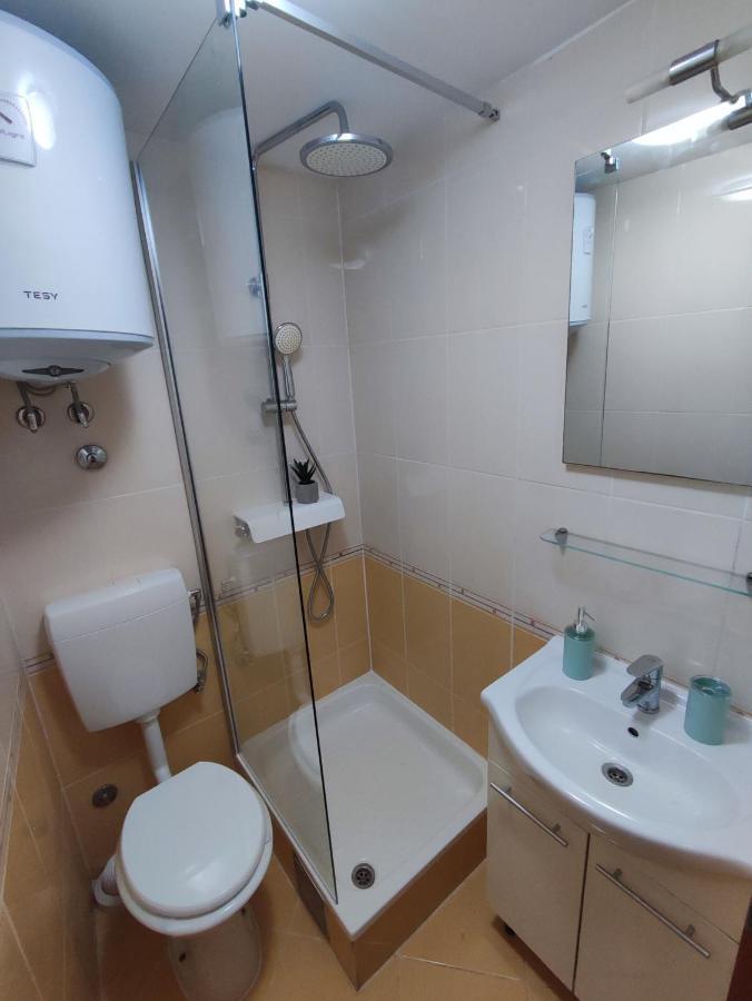 Stone House Lovric Apartment คาชเตลา ภายนอก รูปภาพ