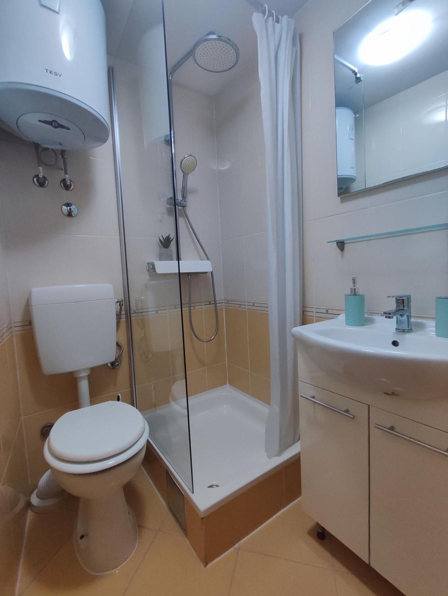 Stone House Lovric Apartment คาชเตลา ห้อง รูปภาพ